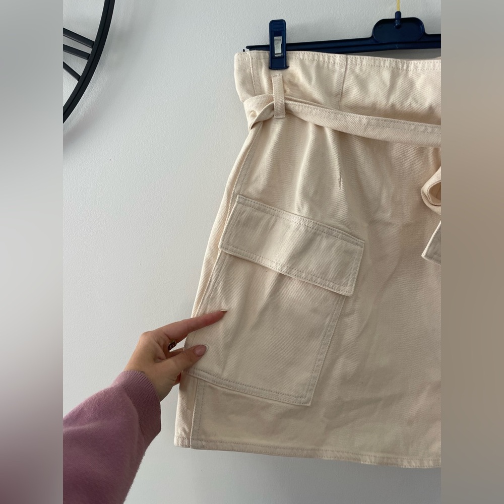 H&M Wrapover Tie High-Waisted Twill Skirt‎ - Picture 5 of 9